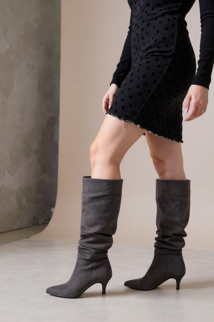 Aybin Gri Süet Körüklü İnce Topuklu Kadın Çizme