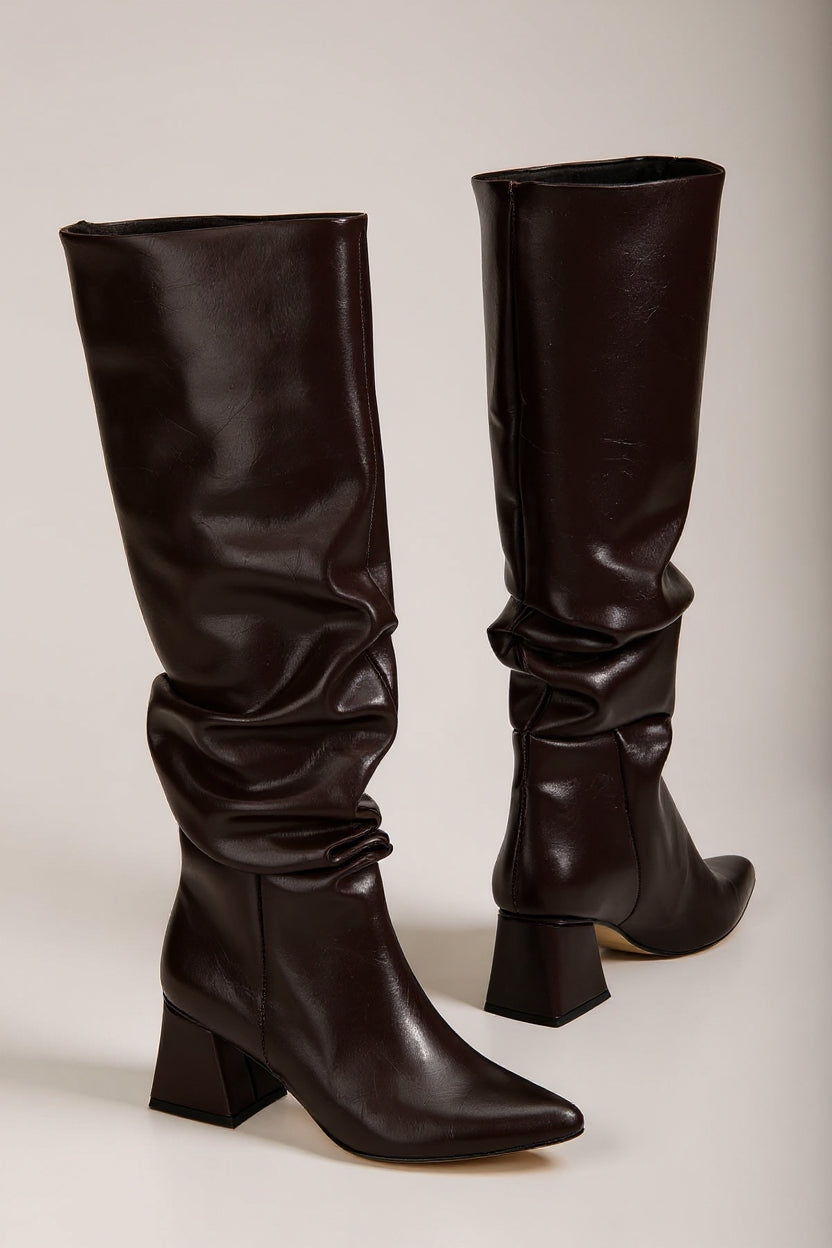 Ayzena Kahve Kırışık Rugan Körüklü Kalın Topuklu Kadın Çizme