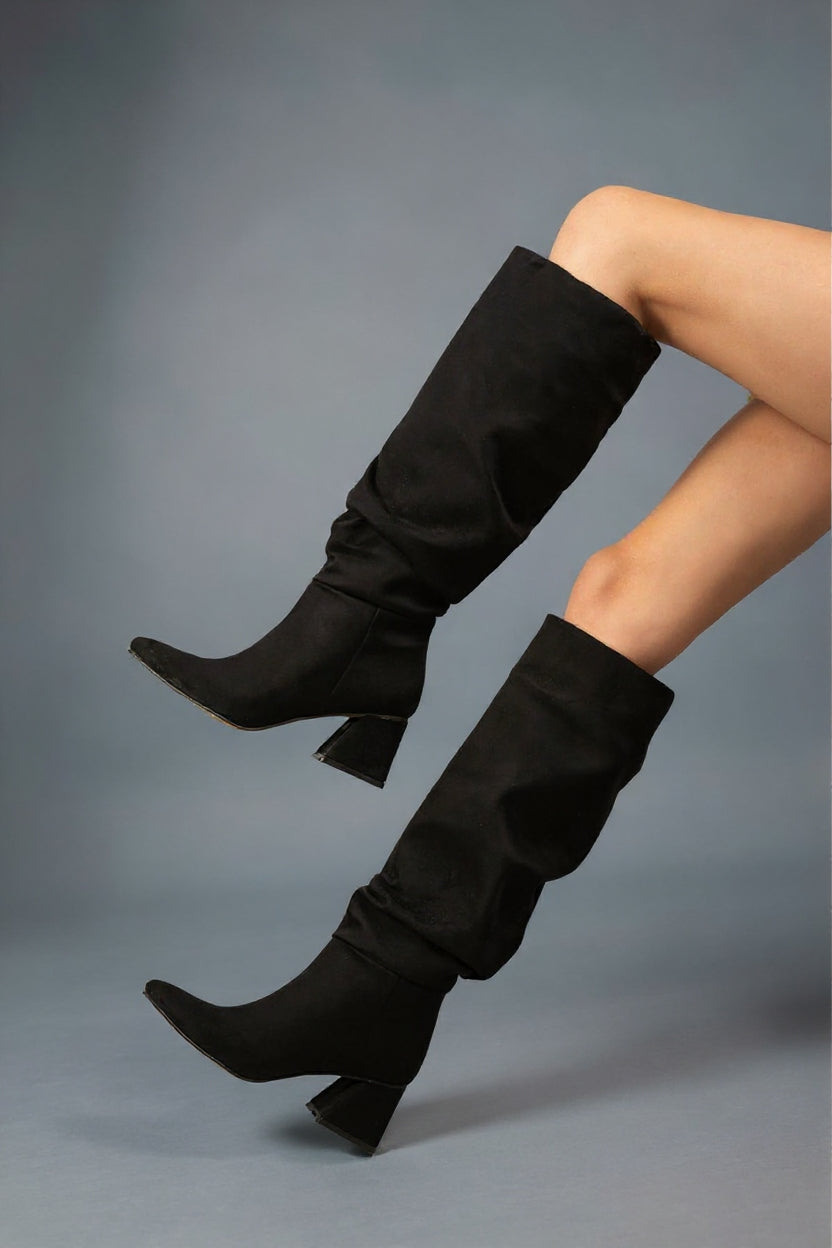 Ayzena Siyah Süet Körüklü Kalın Topuklu Kadın Çizme