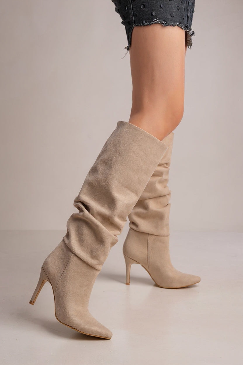 Benan Bej Süet Körüklü İnce Topuklu Kadın Çizme