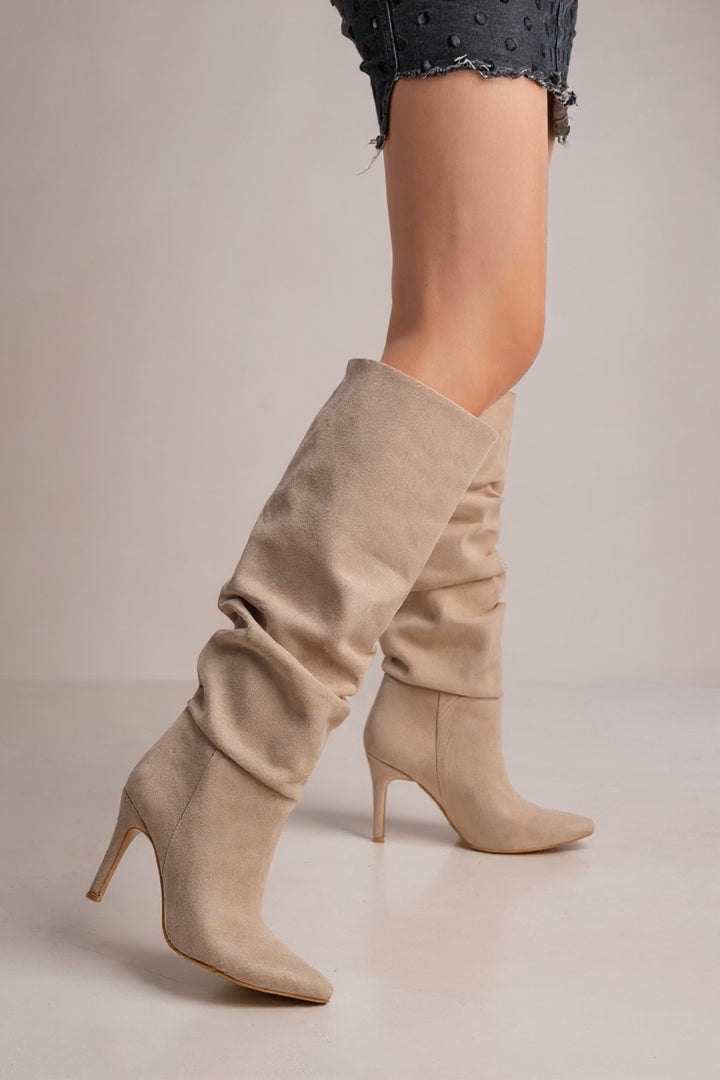 Benan Bej Süet Körüklü İnce Topuklu Kadın Çizme