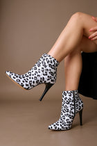 Blan Kadın Zebra Desenli Saten Topuklu Bot