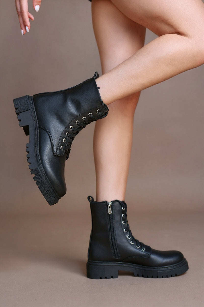 Bria Kadın Siyah Kalın Tabanlı Bağcıklı Bot