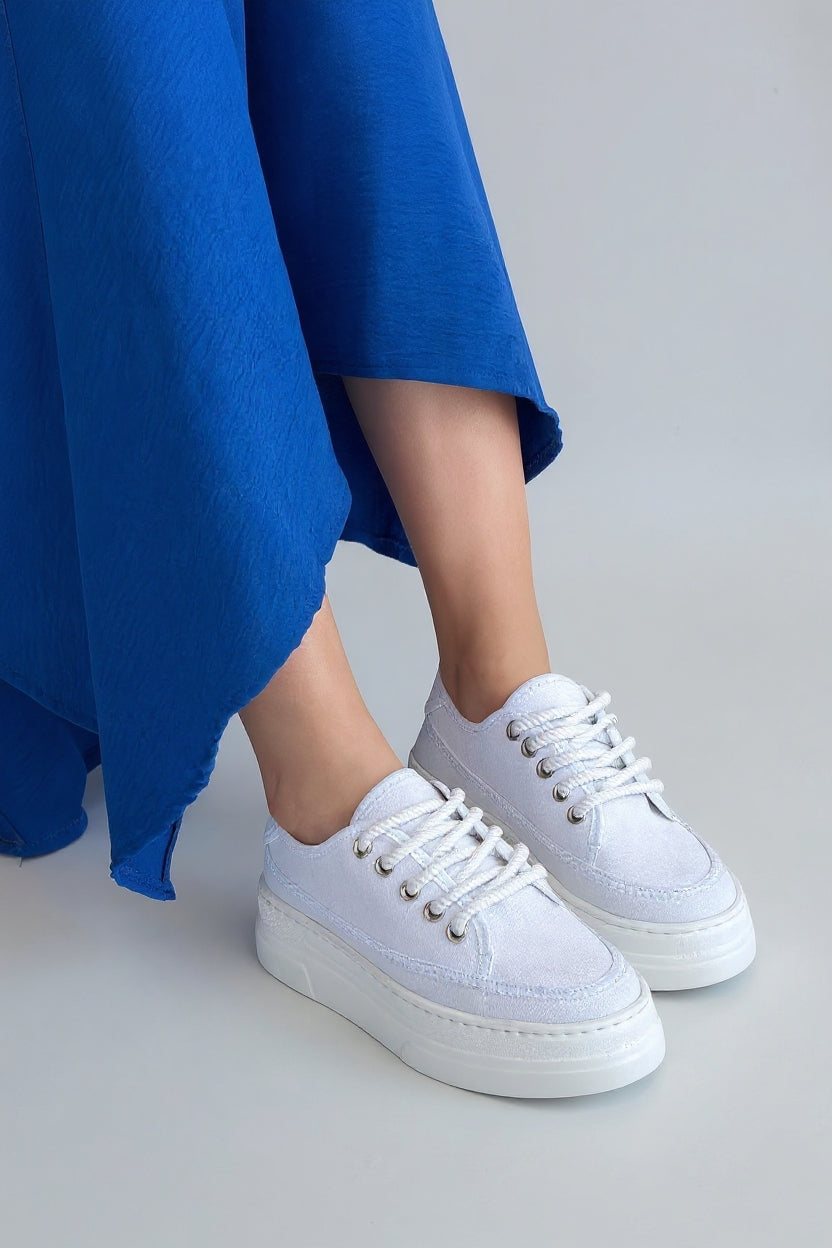 Carin Kadın Beyaz Keten Bağcıklı Spor Ayakkabı