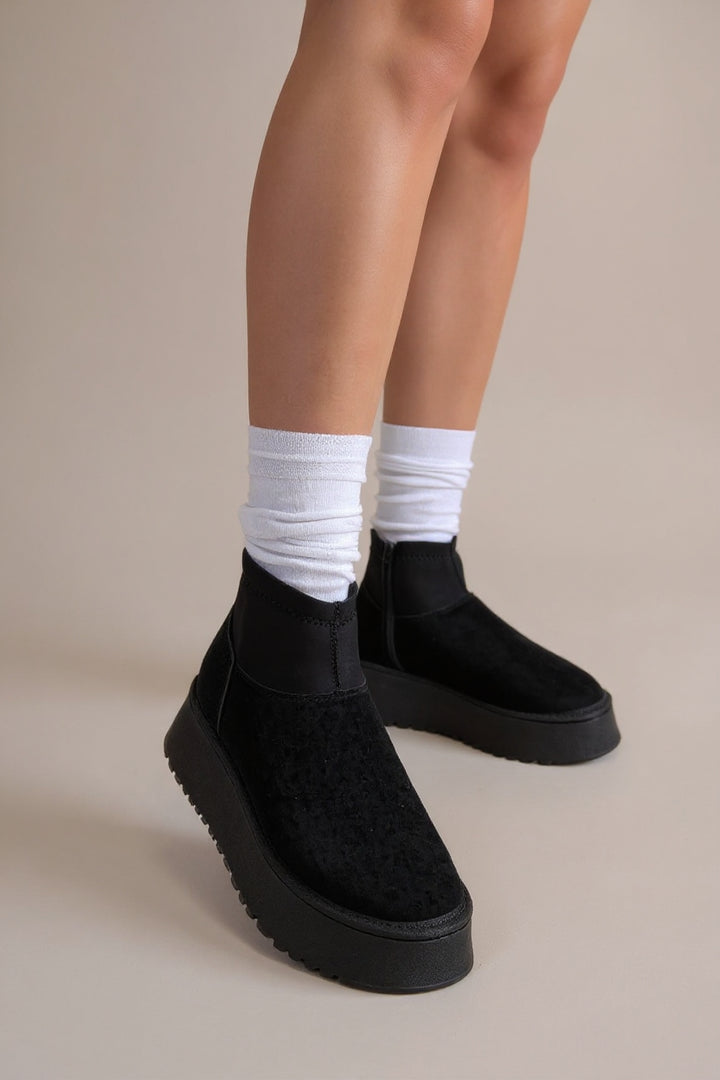 Cuen Kadın Siyah Streç Boğazlı Kürklü Süet Bot