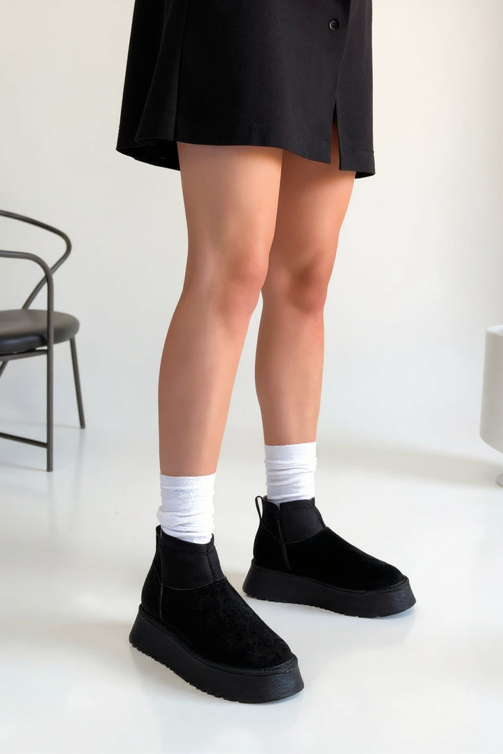 Cuen Kadın Siyah Streç Boğazlı Kürklü Süet Bot