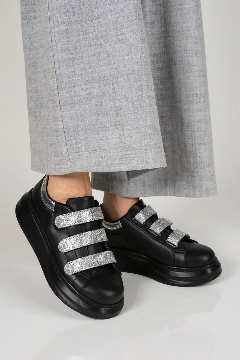 Elika Kadın Siyah Simli Cırt Cırtlı Spor Ayakkabı