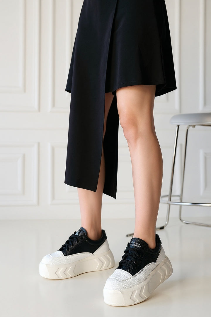 Emwa Kadın Siyah Bağcıklı Spor Ayakkabı