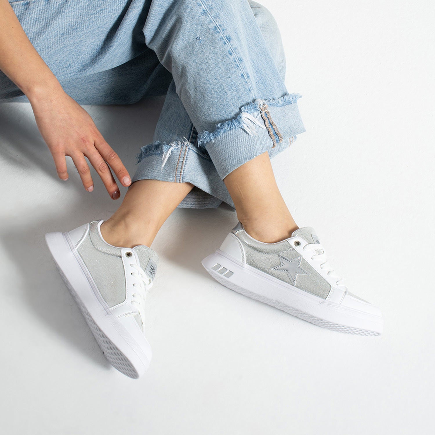 Nesan Kadın Beyaz Günlük Spor Ayakkabı