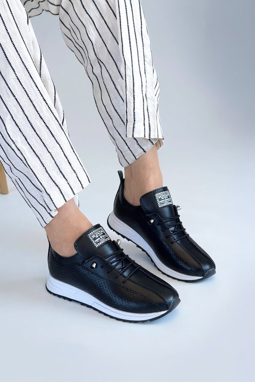 Fiert Kadın Siyah Bağcıklı Spor Ayakkabı