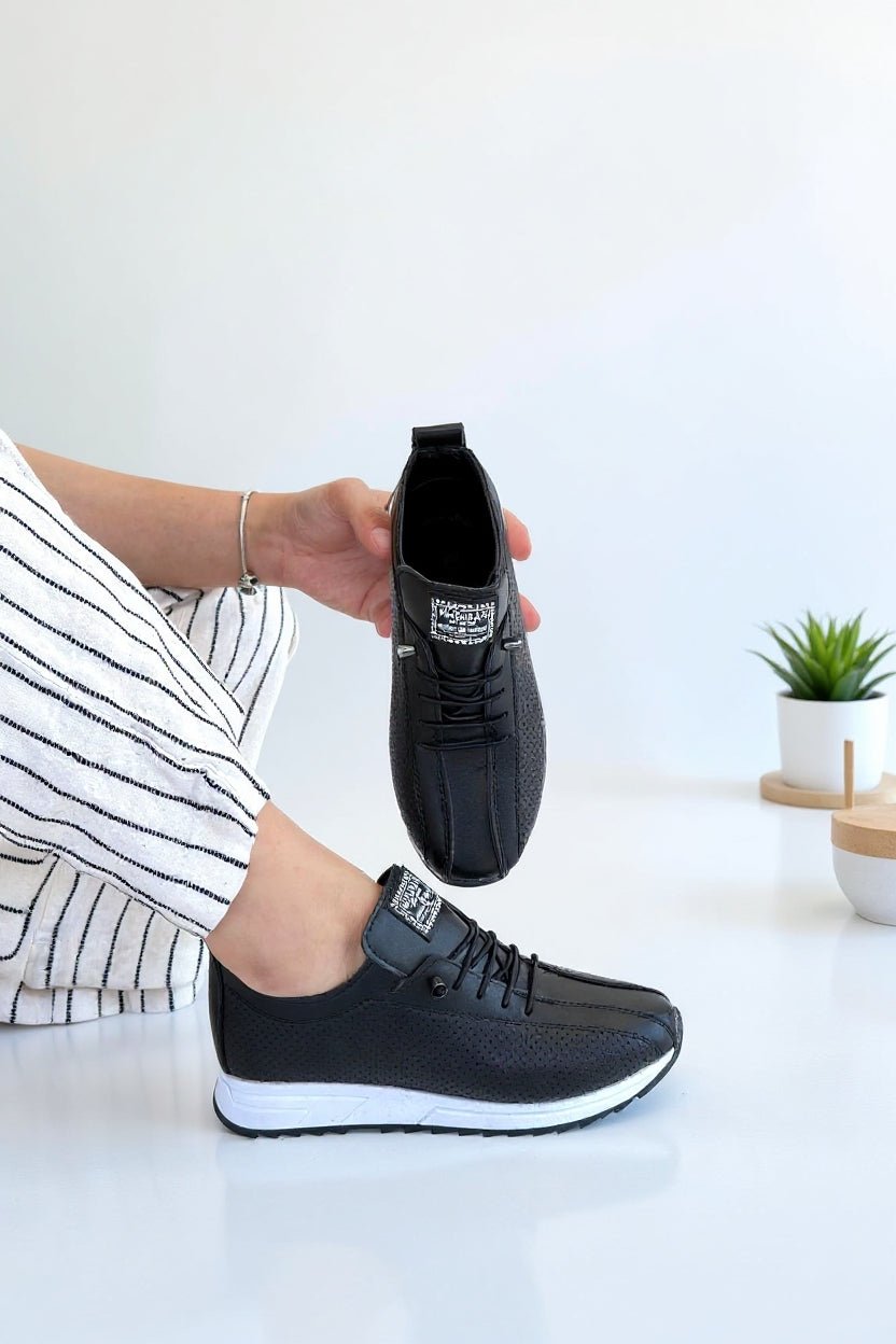 Fiert Kadın Siyah Bağcıklı Spor Ayakkabı