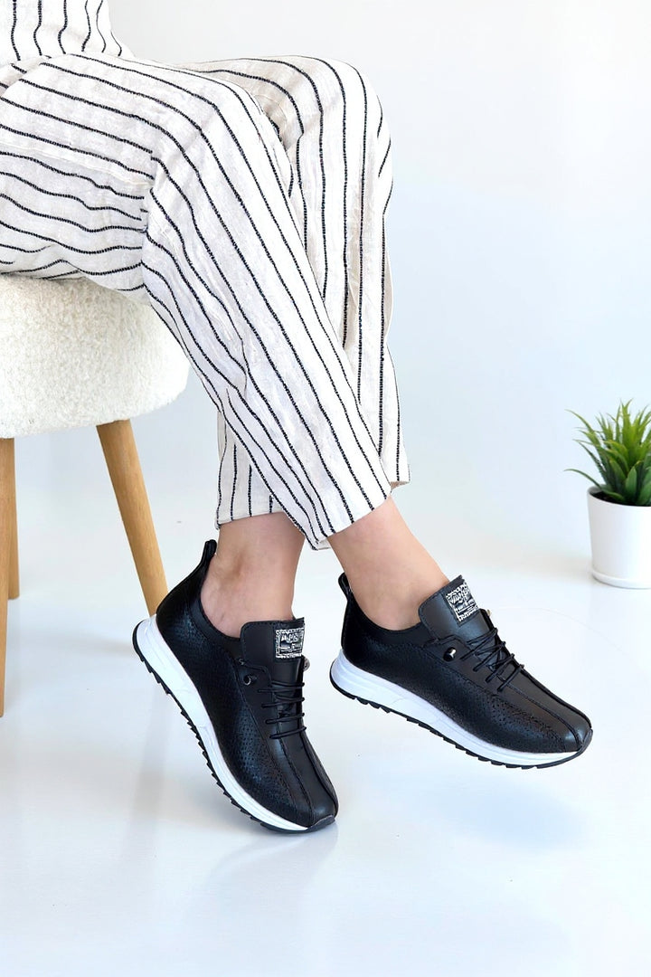 Fiert Kadın Siyah Bağcıklı Spor Ayakkabı