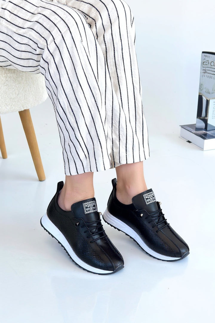 Fiert Kadın Siyah Bağcıklı Spor Ayakkabı