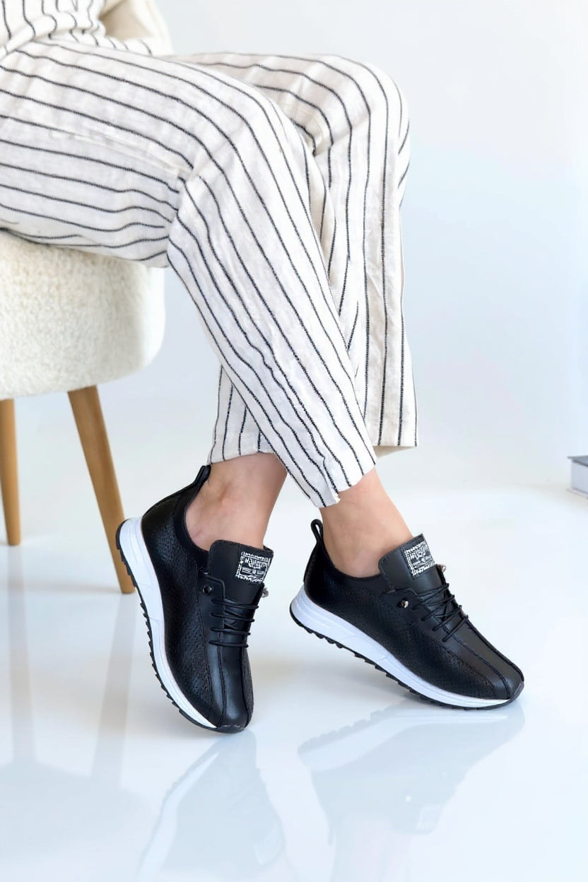 Fiert Kadın Siyah Bağcıklı Spor Ayakkabı