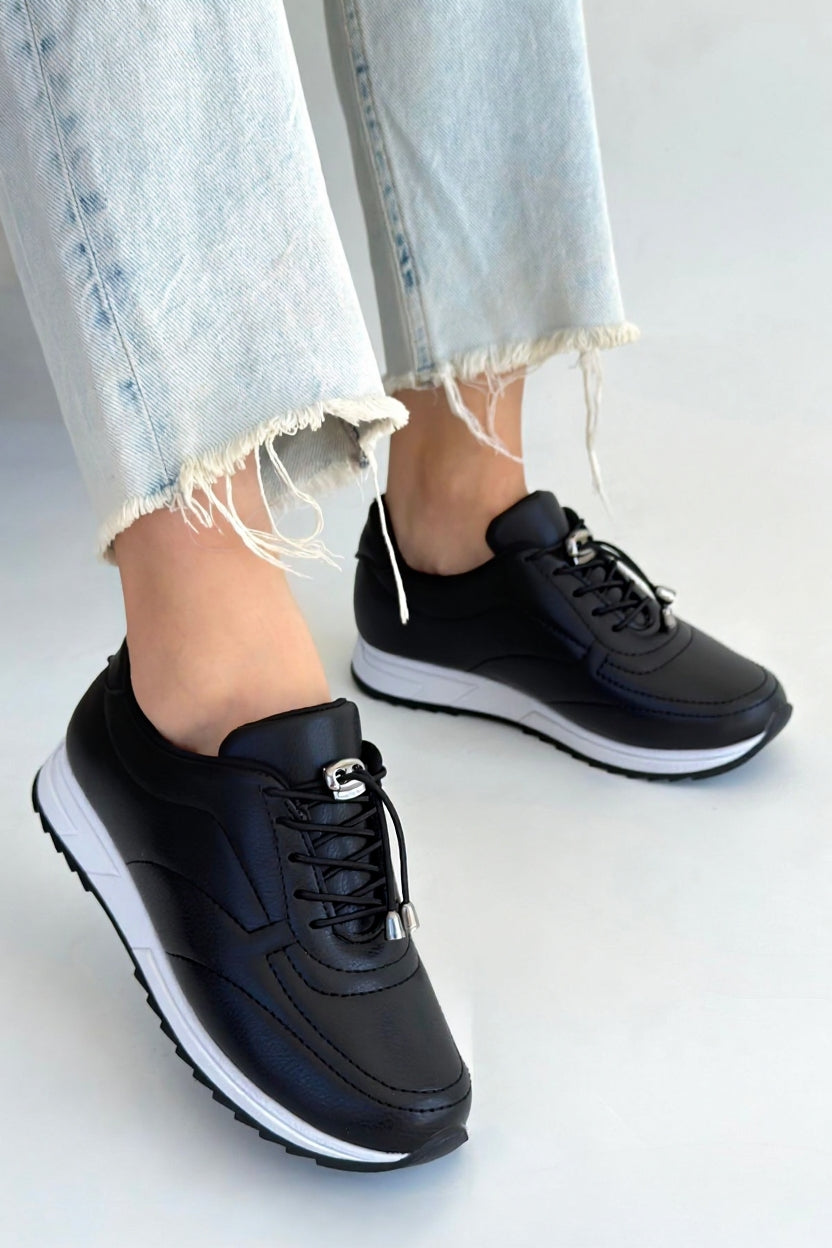 Finna Kadın Siyah Bağcıklı Spor Ayakkabı