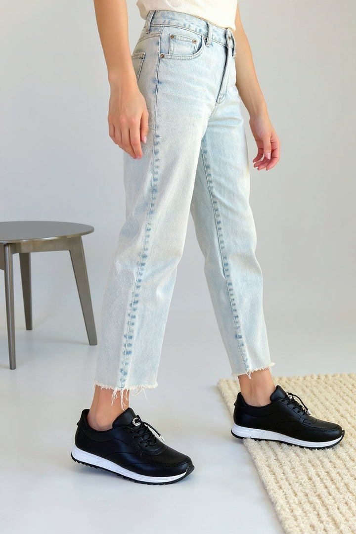 Finna Kadın Siyah Bağcıklı Spor Ayakkabı