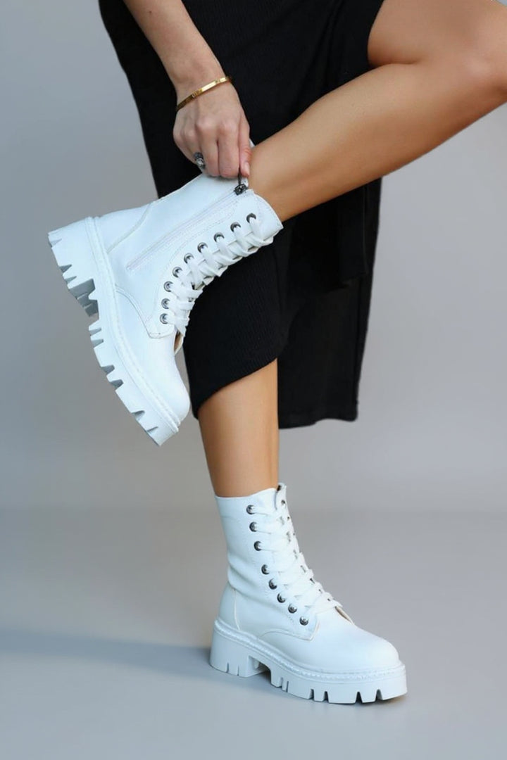 Flona Kadın Beyaz Bağcıklı Bot