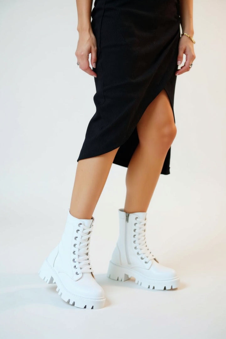 Flona Kadın Beyaz Bağcıklı Bot