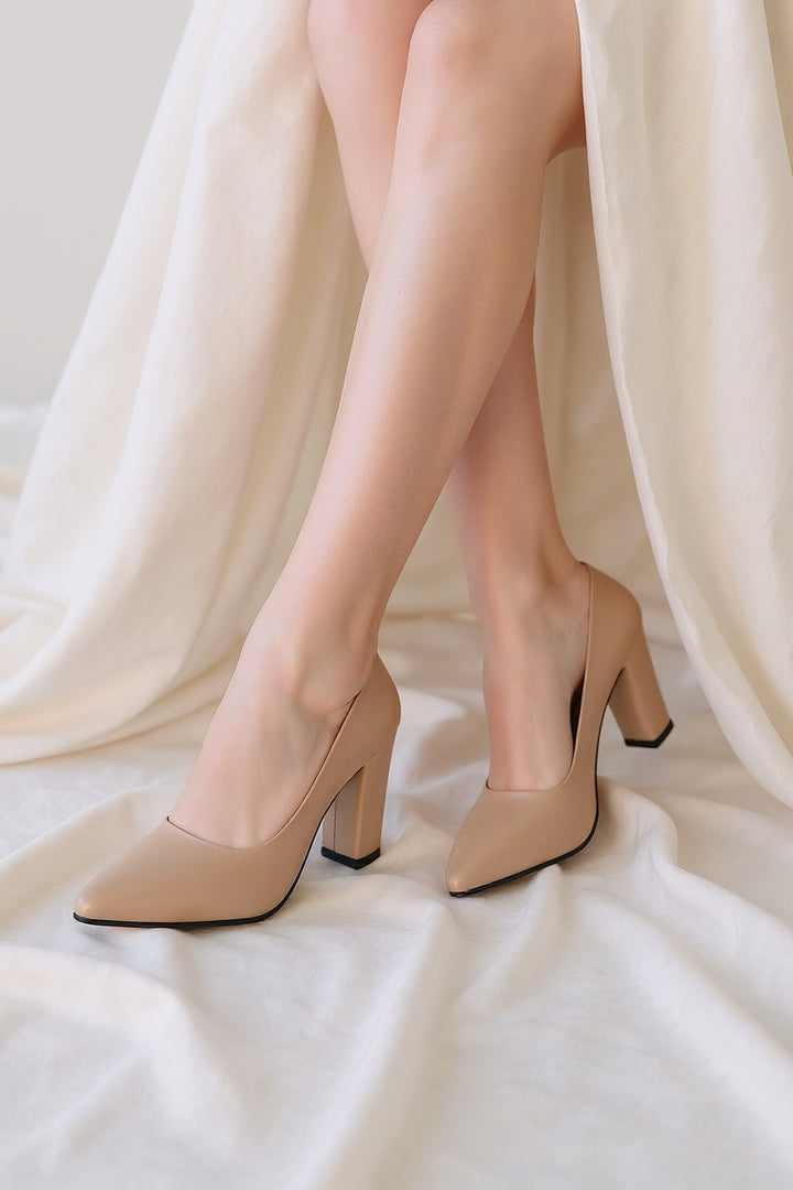 Giort Kadın Nude Sivri Burun Yüksek Topuklu Ayakkabı