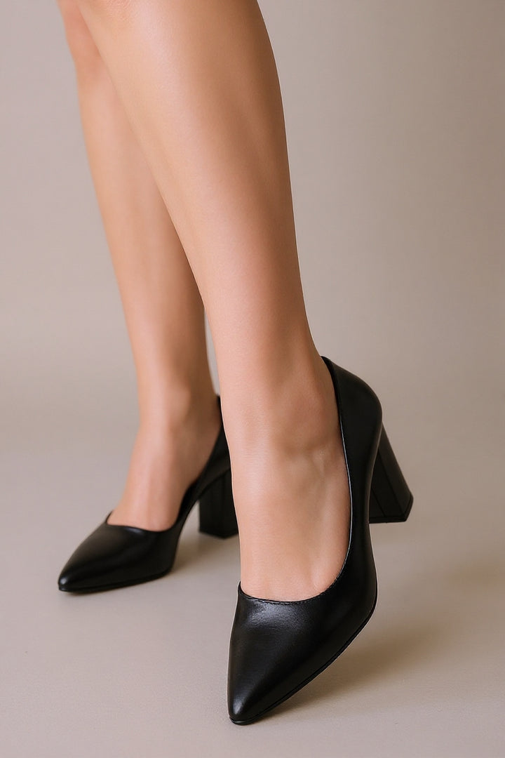 Giort Kadın Siyah Sivri Burun Yüksek Topuklu Ayakkabı