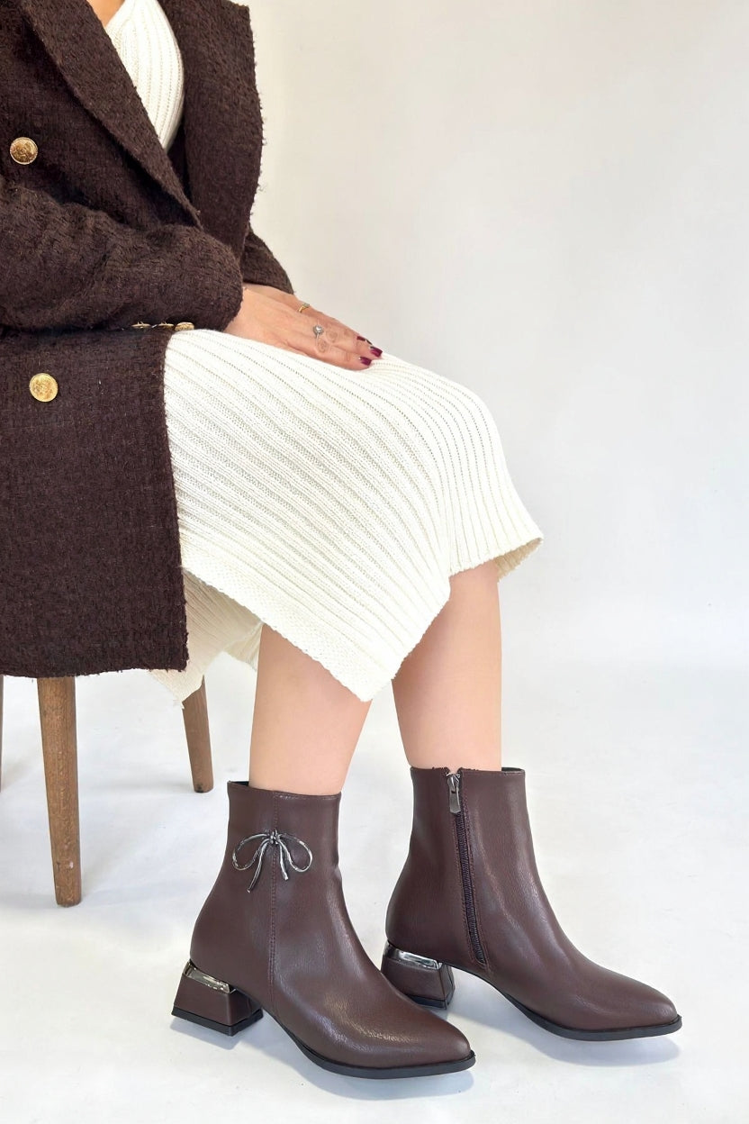Harly Kadın Kahverengi Metal Detaylı Topuklu Bot