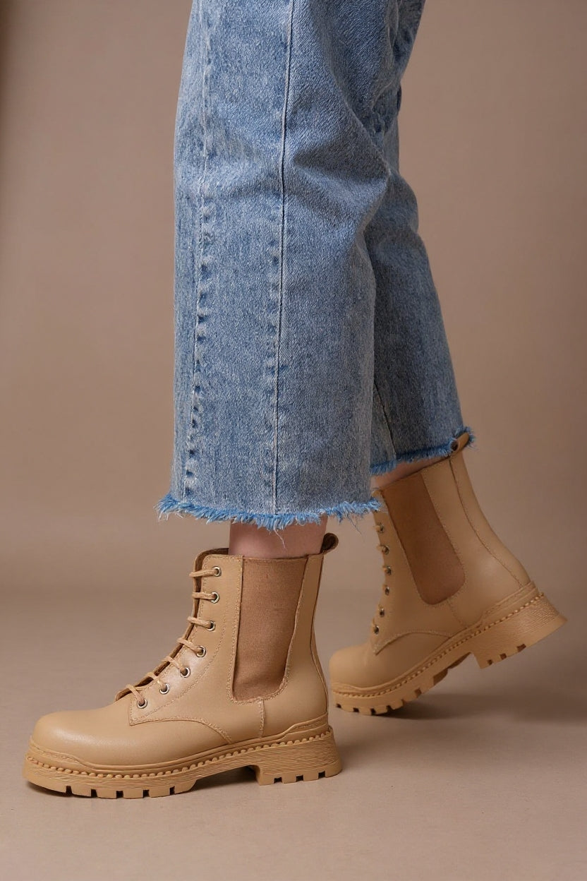 Hendy Bej Düz Topuklu Bağcıklı Lastikli Kadın Bot