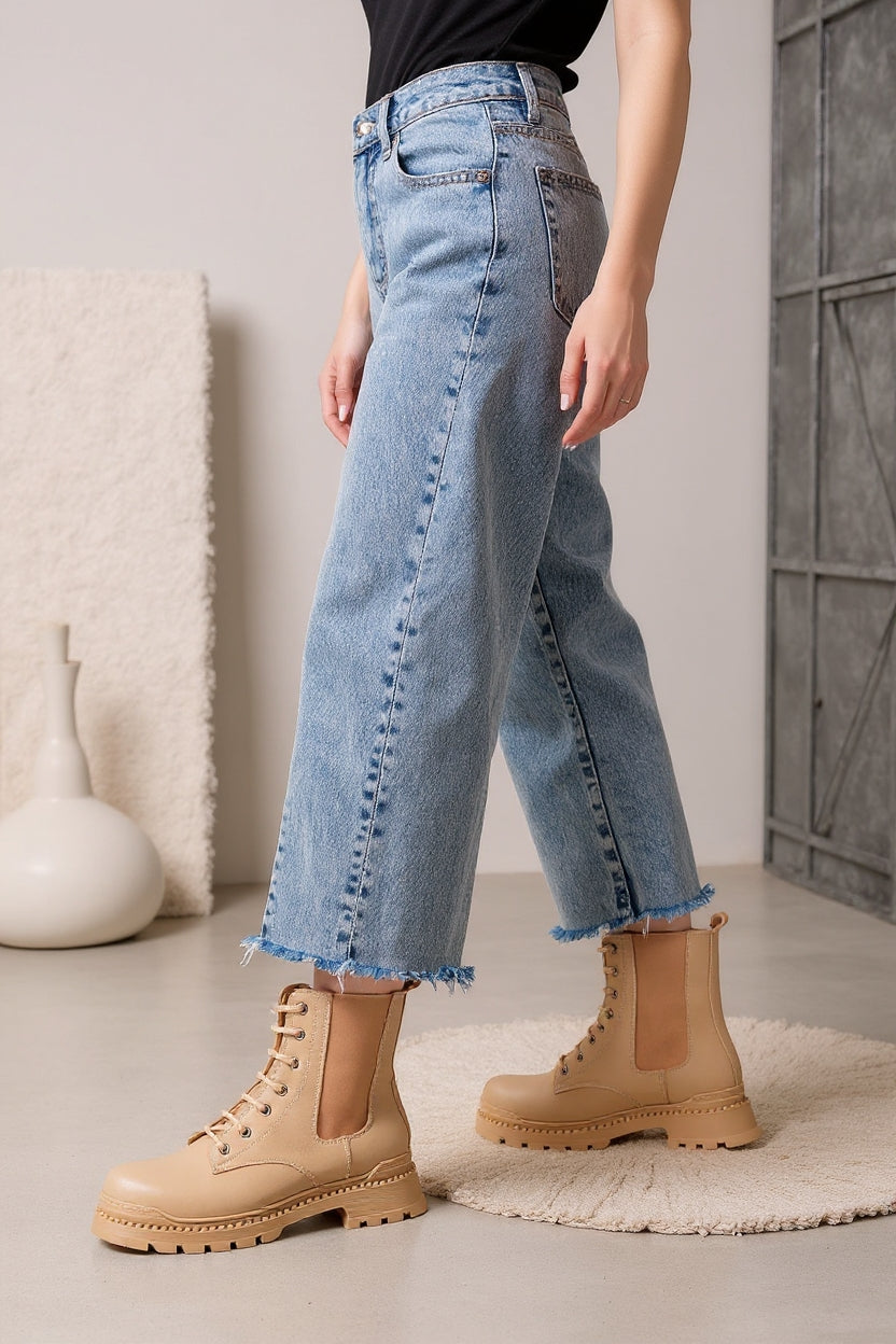 Hendy Bej Düz Topuklu Bağcıklı Lastikli Kadın Bot