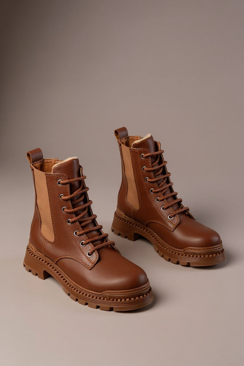 Hendy Taba Düz Topuklu Bağcıklı Lastikli Kadın Bot