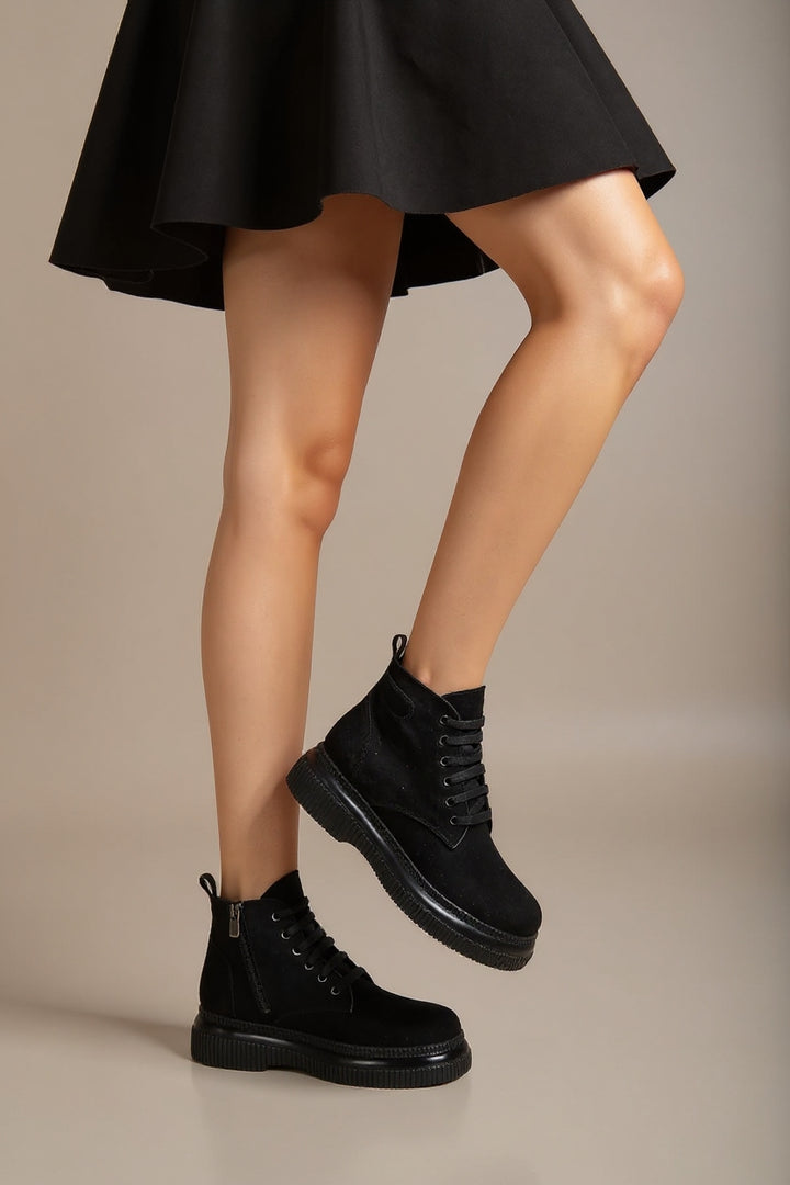 Jiva Kadın Siyah Süet Bağcıklı Bot