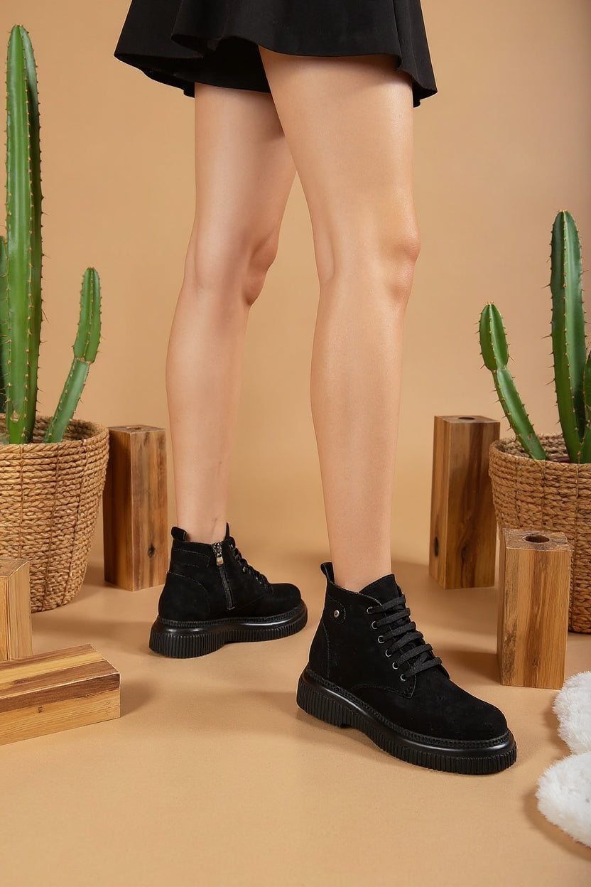 Jiva Kadın Siyah Süet Bağcıklı Bot