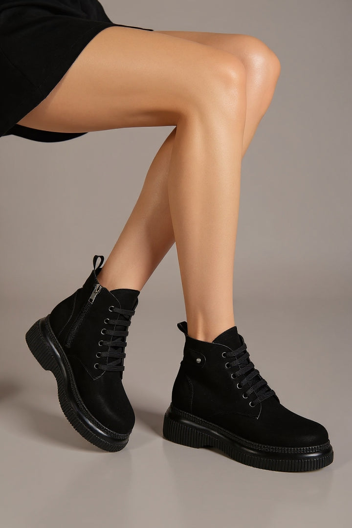 Jiva Kadın Siyah Süet Bağcıklı Bot