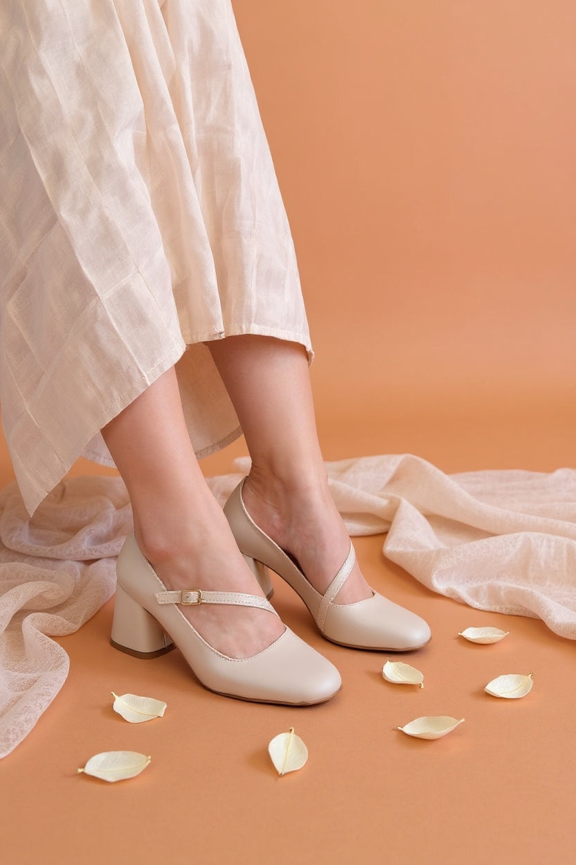 Kier Kadın Bej Kapalı Burun Topuklu Ayakkabı