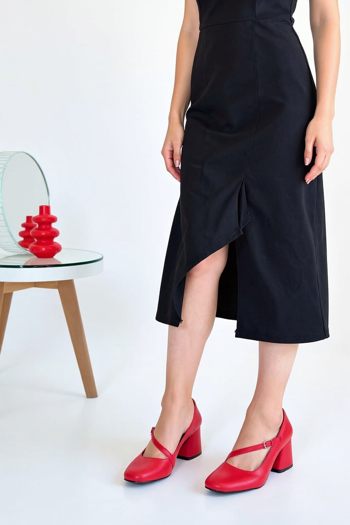 Kier Kadın Kırmızı Kapalı Burun Topuklu Ayakkabı