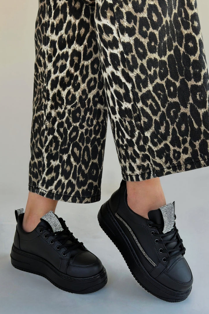 Leope Kadın Siyah Taş Detaylı Spor Ayakkabı