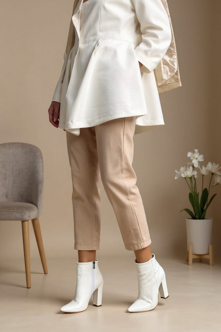 Loora Kadın Beyaz Rugan Desenli Topuklu Bot