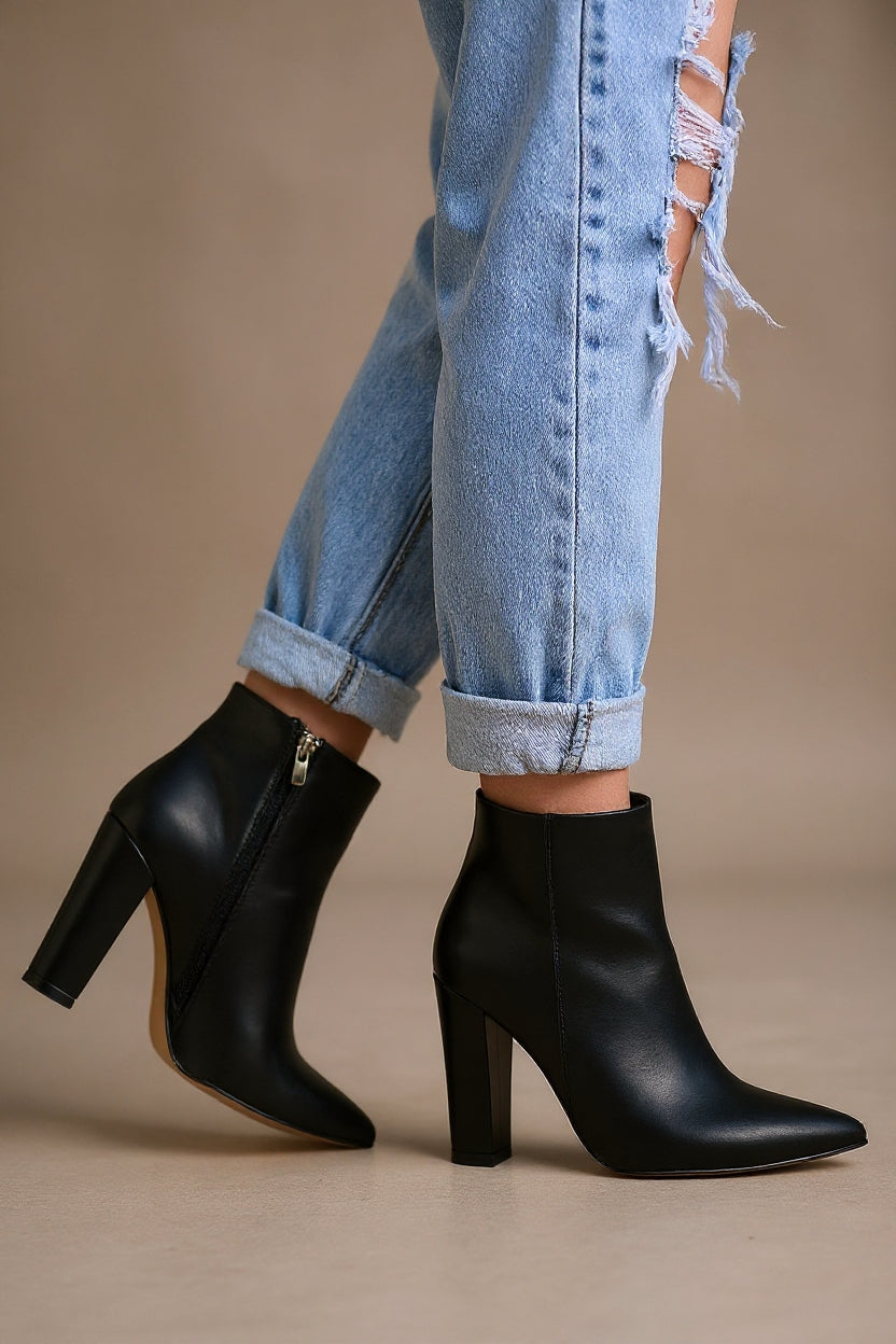 Loora Kadın Siyah Topuklu Bot