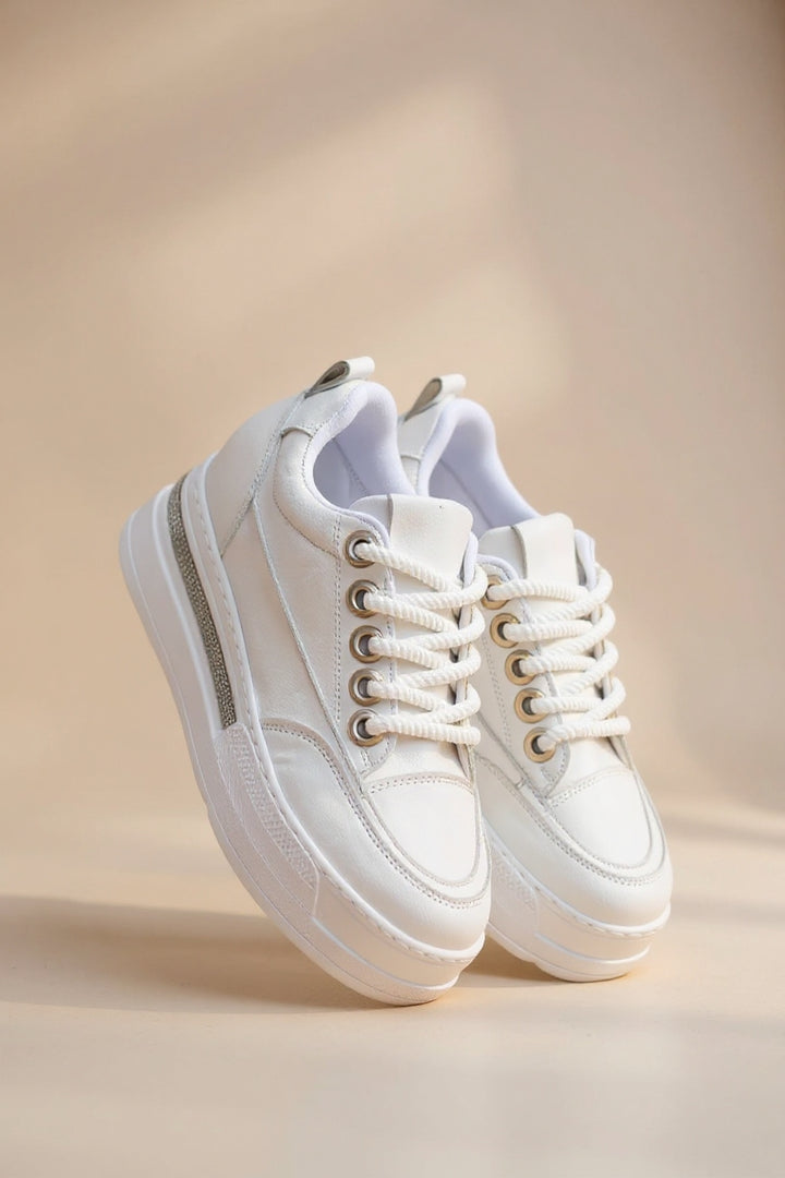 Lulu Kadın Beyaz Gizli Topuklu Bağcıklı Spor Ayakkabı