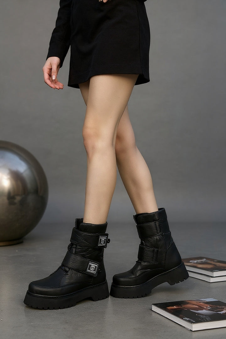 Masah Kadın Siyah Cırt Cırtlı Kar Botu