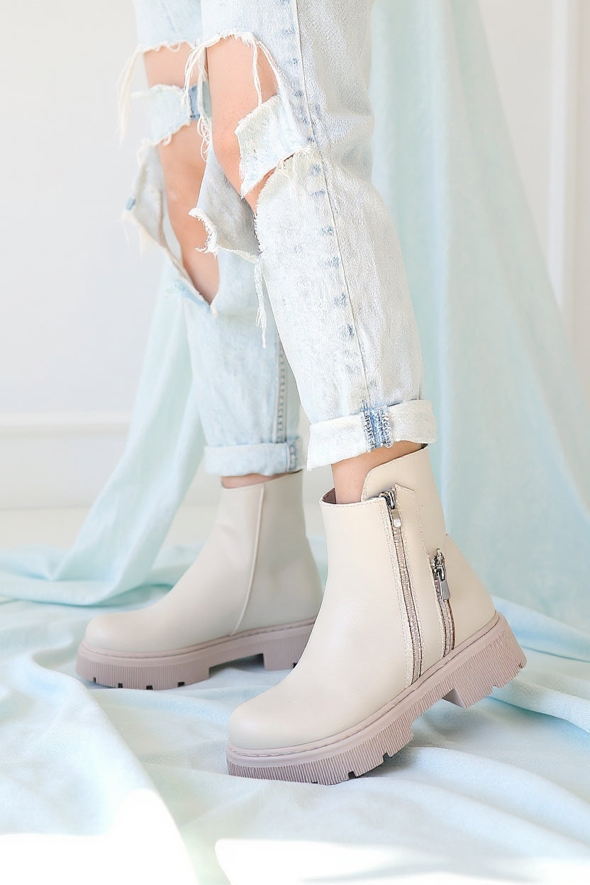 Menta Kadın Bej Fermuar Aksesuarlı Bot