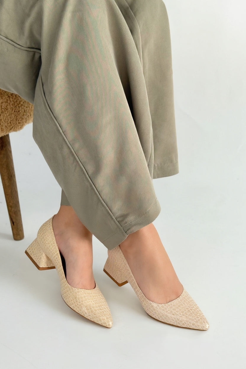 Meort Kadın Bej Rugan Kısa Topuklu Ayakkabı