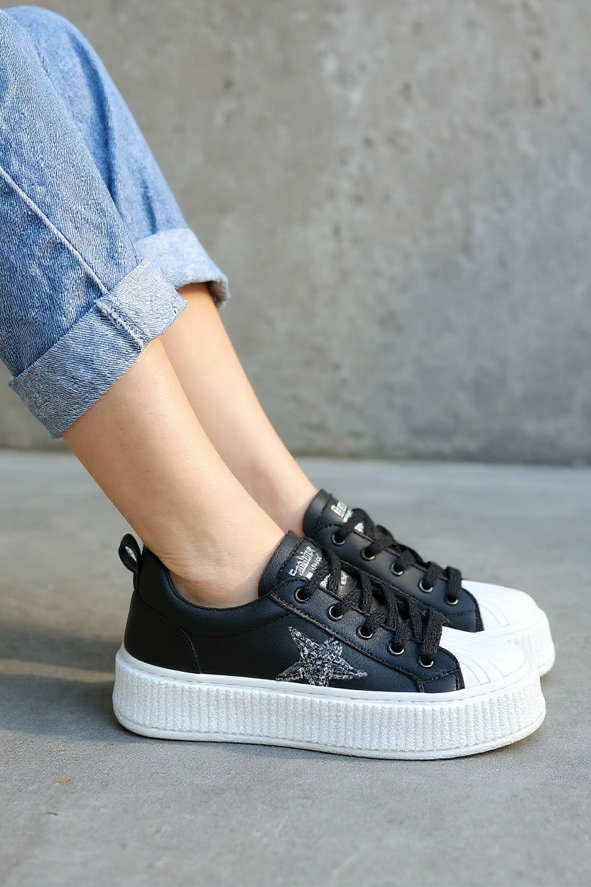 Piata Kadın Siyah Bağcıklı Beyaz Tabanlı Spor Ayakkabı