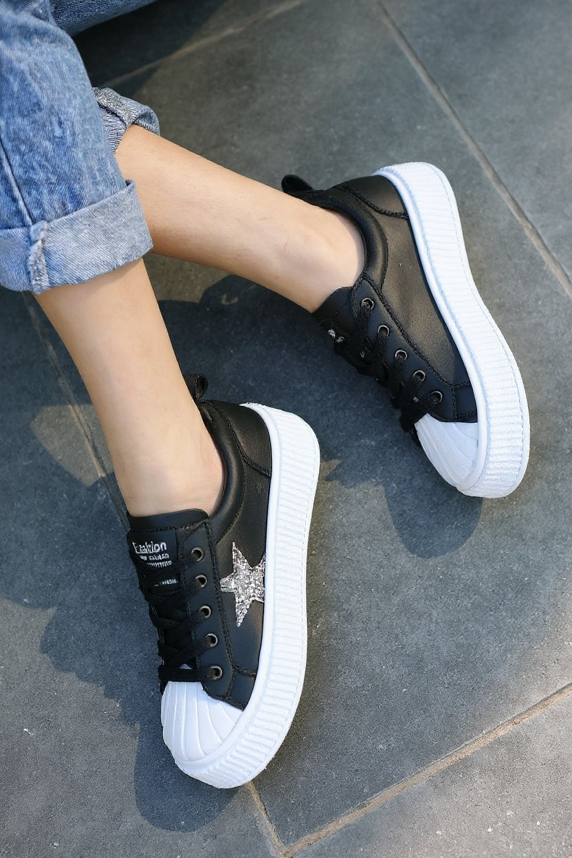 Piata Kadın Siyah Bağcıklı Beyaz Tabanlı Spor Ayakkabı