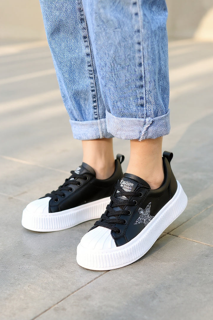 Piata Kadın Siyah Bağcıklı Beyaz Tabanlı Spor Ayakkabı