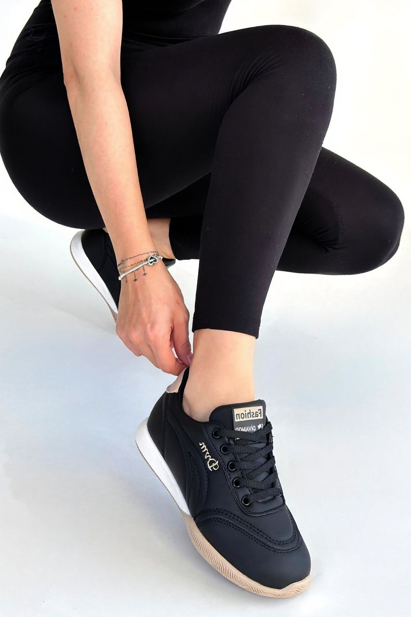 Tawen Kadın Siyah Bağcıklı Bej Tabanlı Spor Ayakkabı