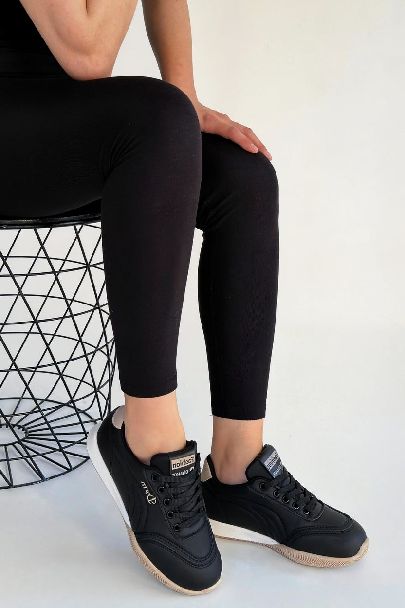 Tawen Kadın Siyah Bağcıklı Bej Tabanlı Spor Ayakkabı