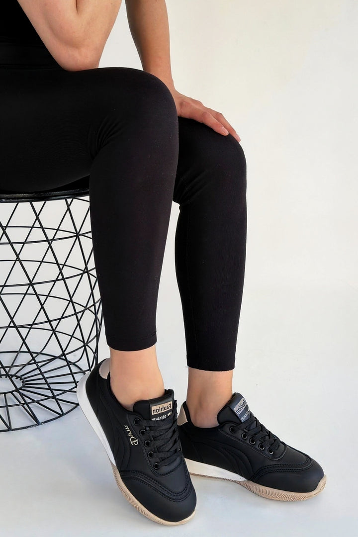 Tawen Kadın Siyah Bağcıklı Bej Tabanlı Spor Ayakkabı