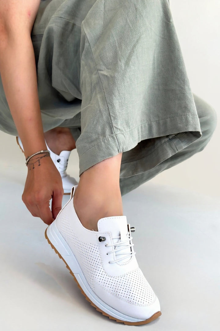 Tone Kadın Beyaz Bağcıklı Spor Ayakkabı