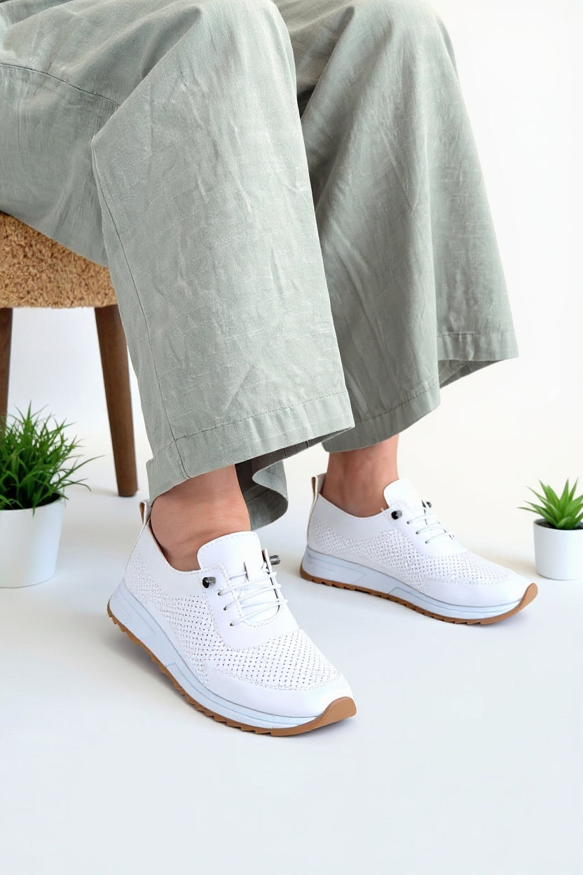 Tone Kadın Beyaz Bağcıklı Spor Ayakkabı