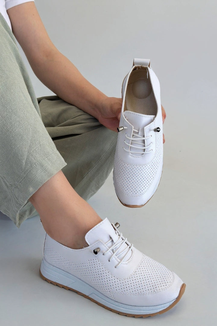 Tone Kadın Beyaz Bağcıklı Spor Ayakkabı