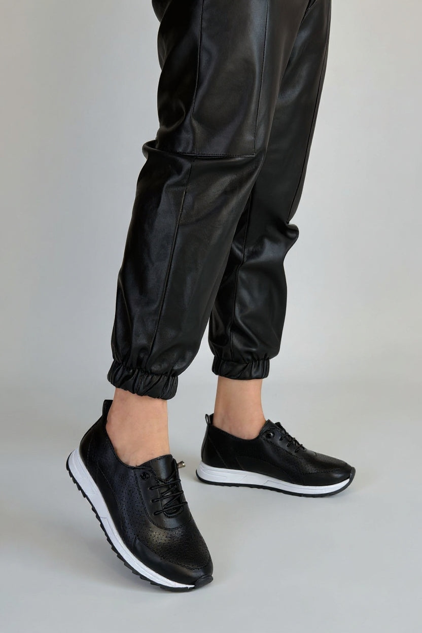 Tone Kadın Siyah Bağcıklı Spor Ayakkabı